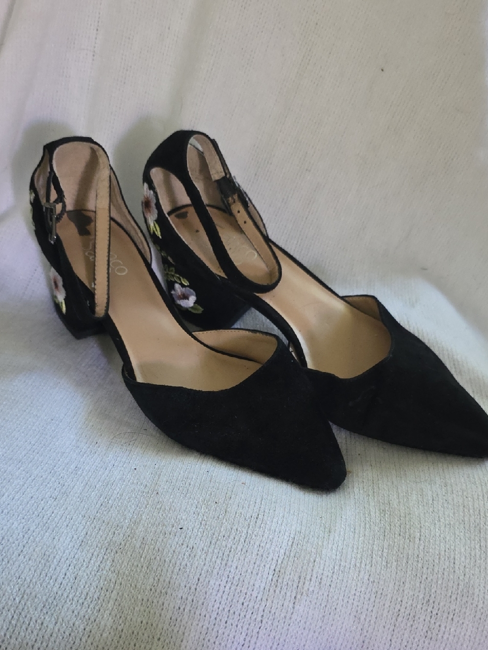 Franco Sarto Black Pointed Toe Floral Embroidered Block Heels.  8.5